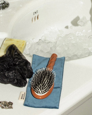 N.03 Large Gentle Scalp Care Hair Brush: Terracotta