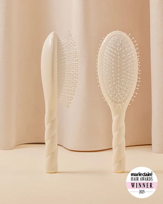 N.04 Large Massage & Detangling Hair Brush: Creamy White