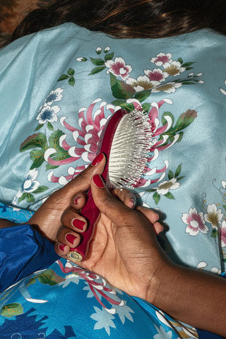 N.04 Large Massage & Detangling Hair Brush: Cherry Red