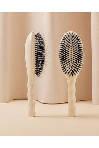 N.01 Large Shine & Care Hair Brush: Creamy White