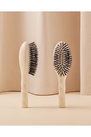 N.01 Small Shine & Care Hair Brush: Creamy White